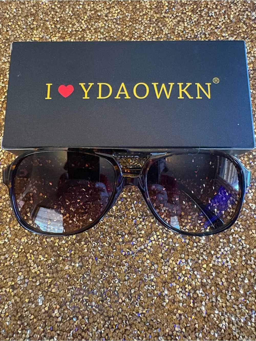 Men's or women’s NWT Brown Aviator Sunglasses.